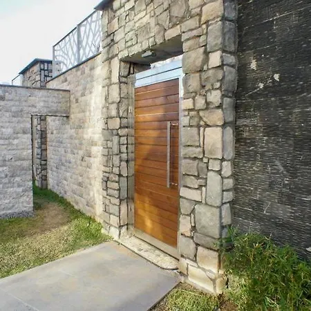 Via Mar - Experience Apartment