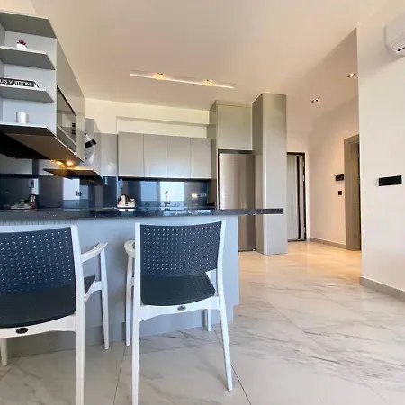 Via Mar - Experience Apartment