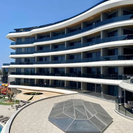 Via Mar - Experience Apartment *