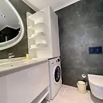 Via Mar - Experience Apartment *