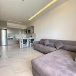 Via Mar - Experience Apartment *
