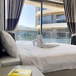 Via Mar - Experience Apartment